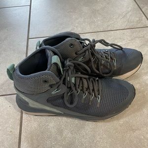 columbia waterproof hiking boots